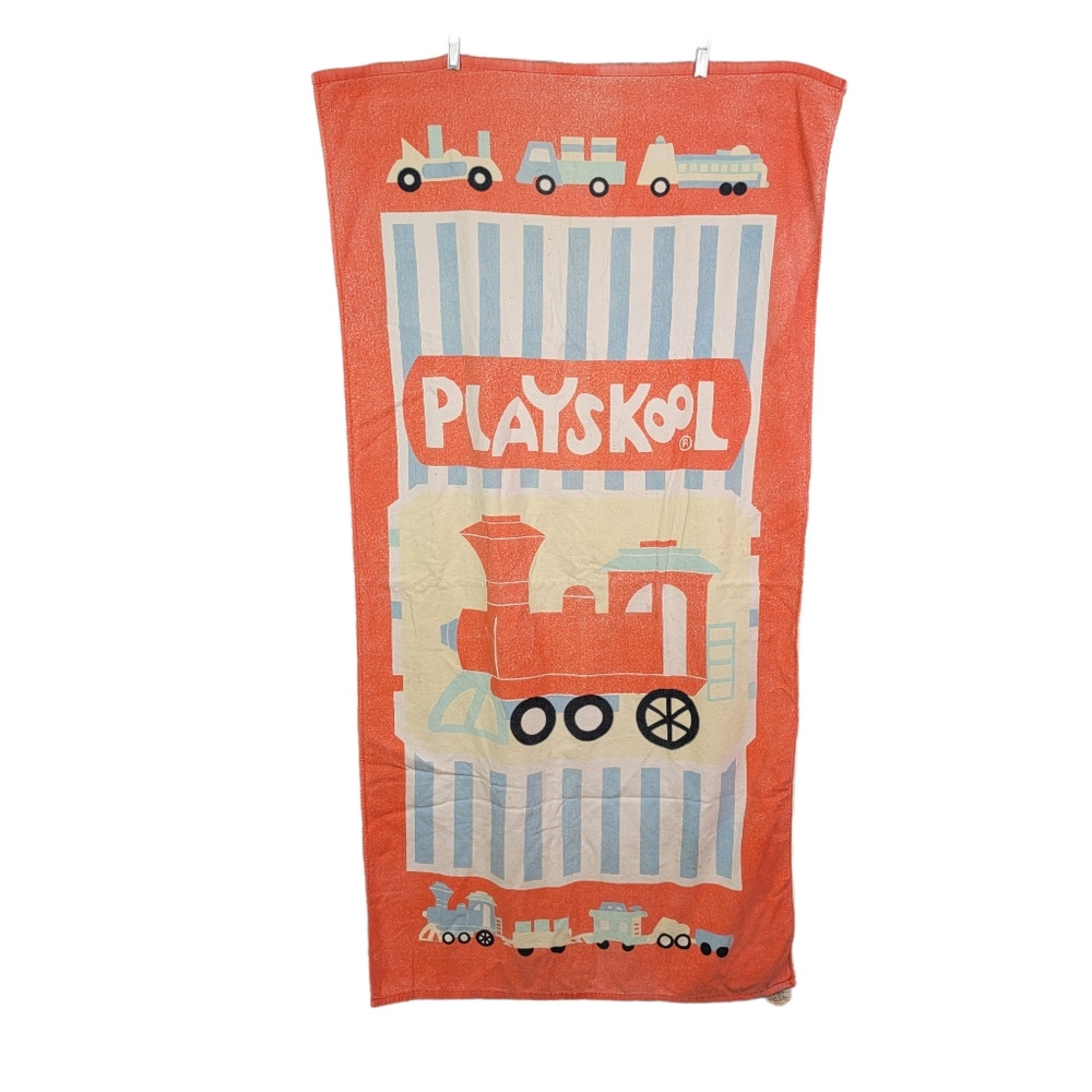 Playskool Vintage Beach Pool Collectible Graphic SPELLOUT Towl